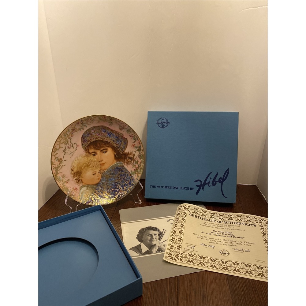 Vintage Edna Hibel Mother's Day Annual Plate "Catherine and Heather" 1987 w/ Box